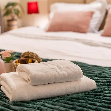 דירה Elegant - Anastasia - By Openhouse *