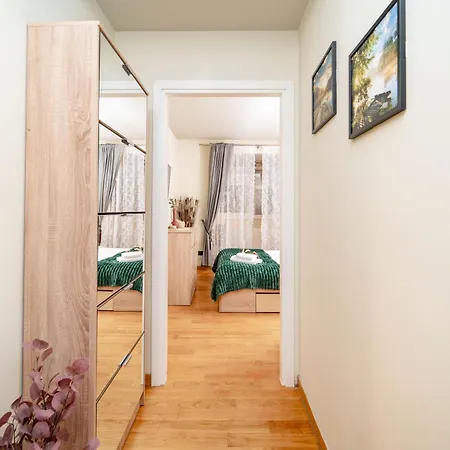 Elegant - Anastasia - By Openhouse דירה *