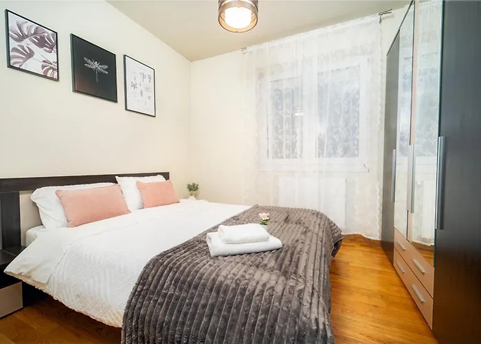 Elegant - Anastasia - By Openhouse Apartamento